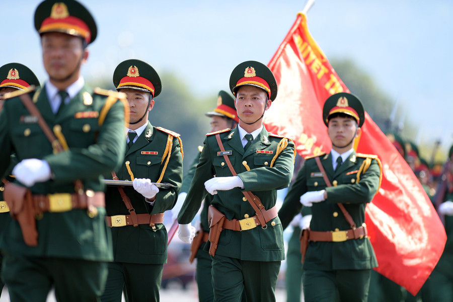 Đặc biệt, lễ chào cờ với sự tham gia của hơn 4.000 vận động viên cùng hàng nghìn người hâm mộ, người dân tỉnh Lai Châu và đã xác lập kỷ lục Việt Nam với Giải chạy có số lượng vận động viên tham gia chào cờ và hát Quốc ca trên Quảng trường đông nhất Việt Nam. Đặc biệt, lễ chào cờ với sự tham gia của hơn 4.000 vận động viên cùng hàng nghìn người hâm mộ, người dân tỉnh Lai Châu và đã xác lập kỷ lục Việt Nam với Giải chạy có số lượng vận động viên tham gia chào cờ và hát Quốc ca trên Quảng trường đông nhất Việt Nam.