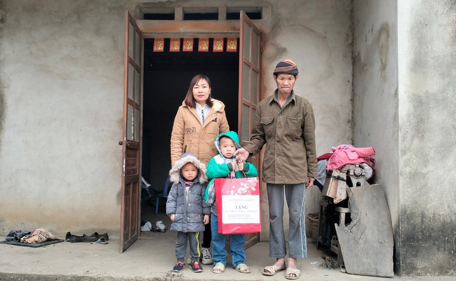 Năm 2023, Thanh Sơn đặt mục tiêu hộ nghèo giảm còn dưới 1,5%, giảm hộ cận nghèo giảm còn dưới 2%. Năm 2023, Thanh Sơn đặt mục tiêu hộ nghèo giảm còn dưới 1,5%, giảm hộ cận nghèo giảm còn dưới 2%.