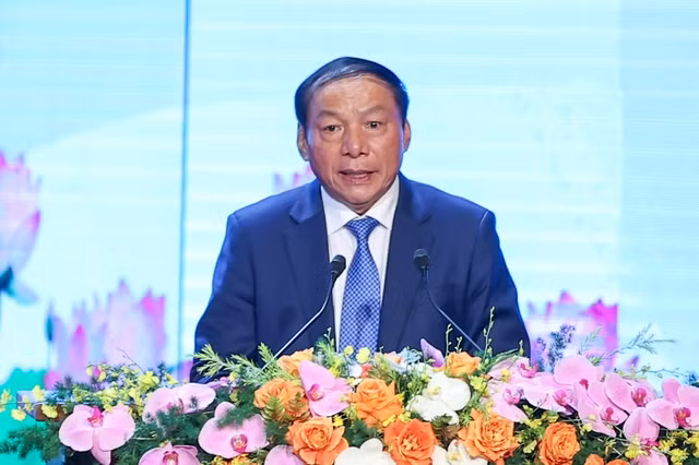 Bộ trưởng Bộ VHTTDL Nguyễn Văn Hùng đọc thư chúc mừng Hội nghị của Tổng Bí thư Nguyễn Phú Trọng - Ảnh: VGP/Nhật Bắc Bộ trưởng Bộ VHTTDL Nguyễn Văn Hùng đọc thư chúc mừng Hội nghị của Tổng Bí thư Nguyễn Phú Trọng - Ảnh: VGP/Nhật Bắc