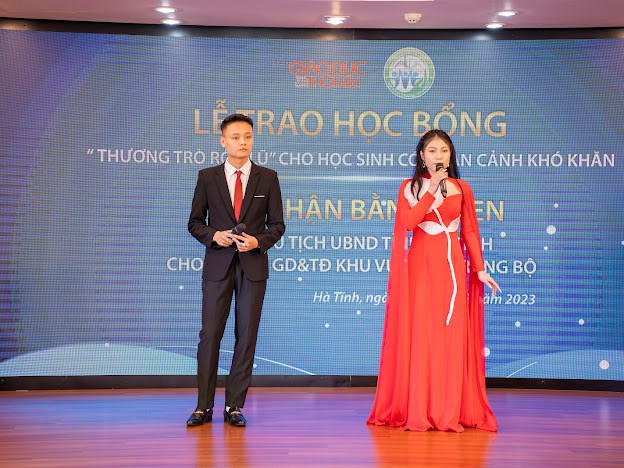 Một số tiết mục văn nghệ tại chương trình. Một số tiết mục văn nghệ tại chương trình.