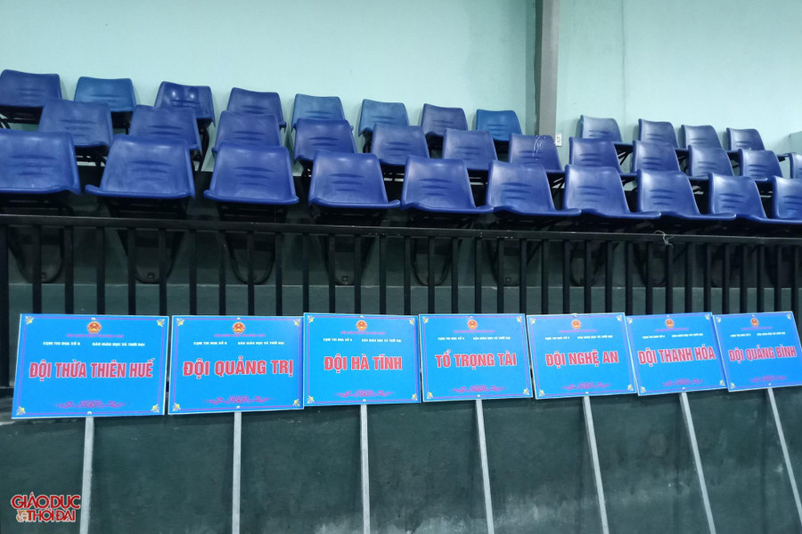 Ban tổ chức bố trí thi đấu ở 2 địa điểm, gồm: Nhà thi đấu Liên đoàn Lao động tỉnh Quảng Trị và Nhà thi đấu đa năng Trường THPT Đông Hà.