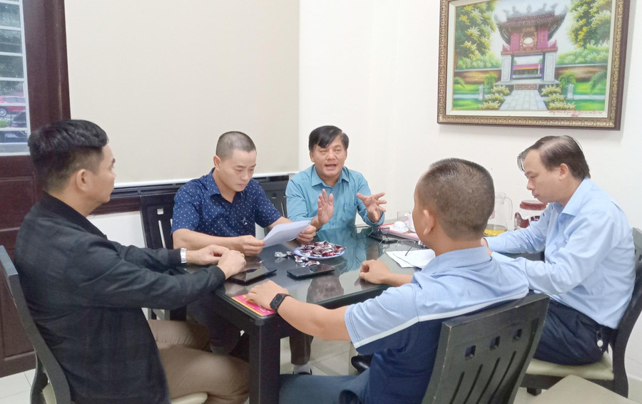 Chiều 25/10, đại diện Văn phòng Báo GD&amp;TĐ khu vực Miền Trung – Tây Nguyên phối hợp với Sở GD&amp;ĐT tỉnh Quảng Trị đã họp bàn và kiểm tra các địa điểm thi đấu.