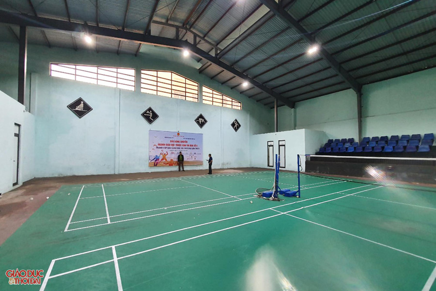 Giải bóng chuyền quy tụ vận động viên thuộc Sở GD&amp;ĐT các tỉnh: Thanh Hóa, Nghệ An, Hà Tĩnh, Quảng Bình, Quảng Trị và Thừa Thiên Huế.