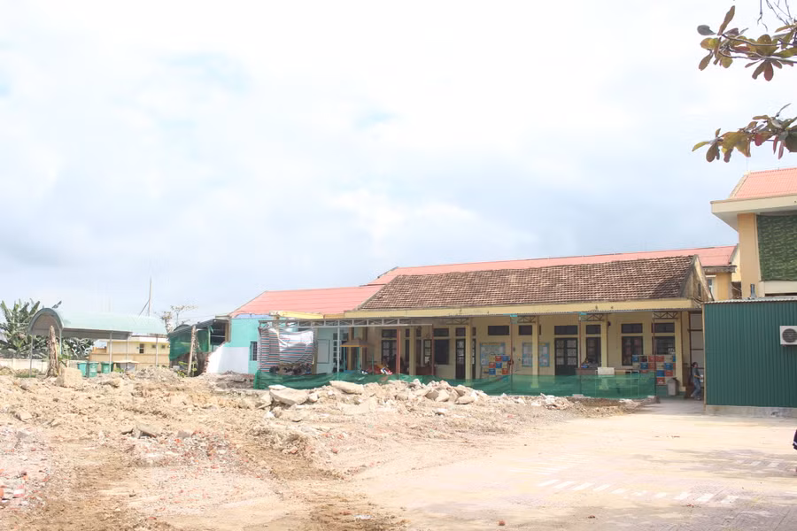 Trường học nằm trong phạm vi dự án cao tốc Bắc - Nam.