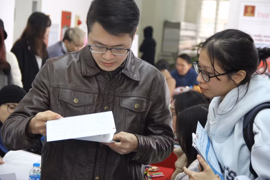 Hoạt động tư vấn tuyển sinh của Trường ĐH Hà Nội.