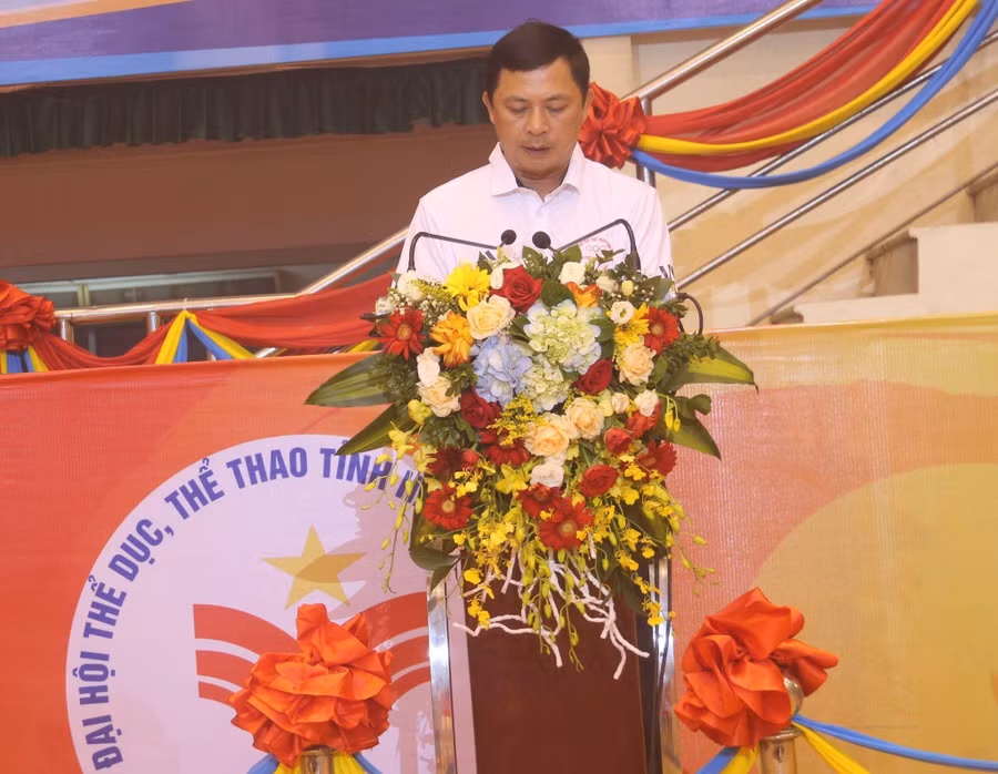 Ông Lê Ngọc Châu, phó Chủ tịch UBND tỉnh Hà Tĩnh phát biểu tại lễ khai mạc.