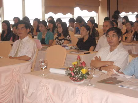 Các đại biểu tham gia hội thảo