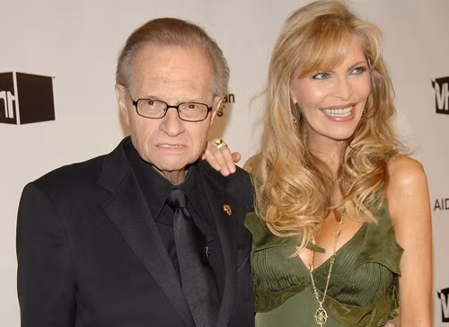 Larry King quay lại với người vợ thứ 7 ảnh 1 Hai vợ chồng Larry King và Shawn Southwick