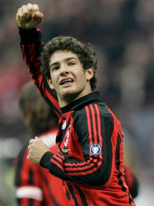 Alexandre Pato không phải để bán Alexandre Pato không phải để bán