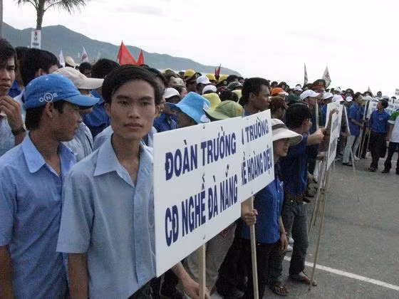 Khoảng 2.000 đoàn viên thanh niên chờ xuất phát “Đi bộ đồng hành vì sức khỏe và môi trường”