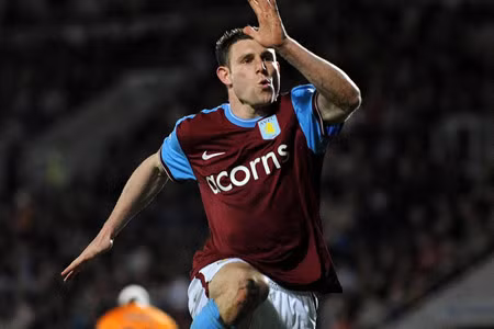 Aston Villa từ chối lời đề nghị 20 triệu bảng từ Man City