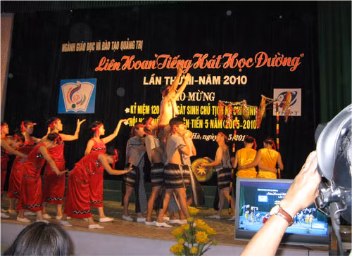 Một chương trình Liên hoan tiếng hát học đường giàu ý nghĩa