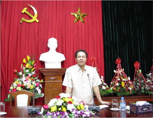 tiến sĩ Tạ Minh Châu -Đại sứ Đặc mệnh toàn quyền Việt Nam tại Lào phát biểu trong buổi gặp gỡ