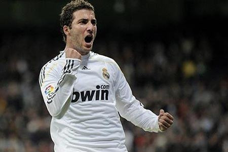 Gonzalo Higuain là phương án B nếu The Blues thất bại trong việc giành chữ ký của Fernando Torres 1