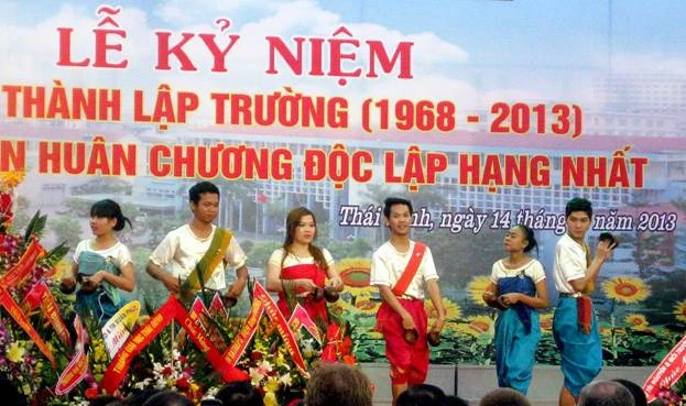 Trường ĐH Y Dược Thái Bình đón nhận Huân chương Độc lập hạng Nhất