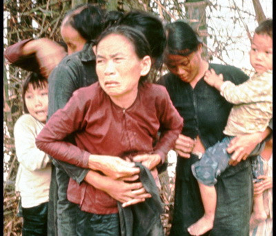 Sự thật đau lòng đằng sau bức ảnh vụ thảm sát Mỹ Lai