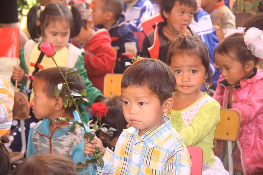 Bản Khoang ấm tình thầy trò ngày 20/11