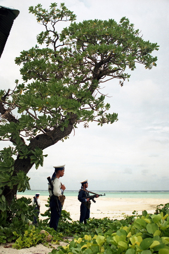 Các chiến sỹ đang canh giữ vùng biển Tổ quốc.