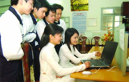 Facebook: Con dao hai lưỡi