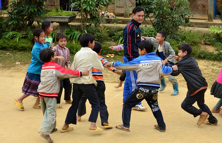 Dạy ngoại ngữ thứ ba cho học sinh dân tộc