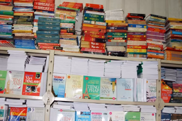 Nhiều nhà xuất bản ngoài ngành Giáo dục chạy theo lợi nhuận xuất bản cả sách tham khảo cho bậc học mầm non