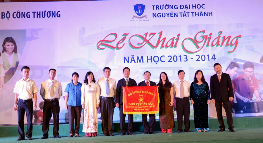 ĐH Nguyễn Tất Thành khai giảng năm học mới