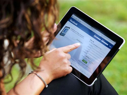 Say mê facbook đang lấy đi thời gian học tập của học sinh
