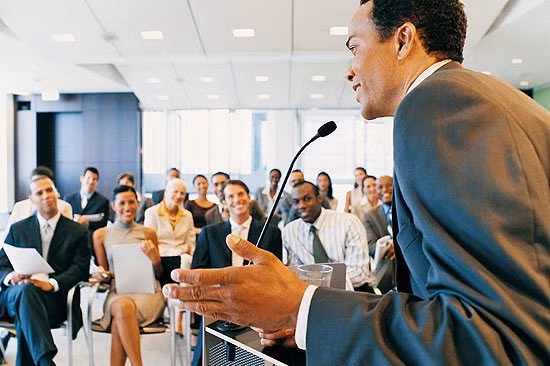 Bí quyết nói chuyện trước đám đông