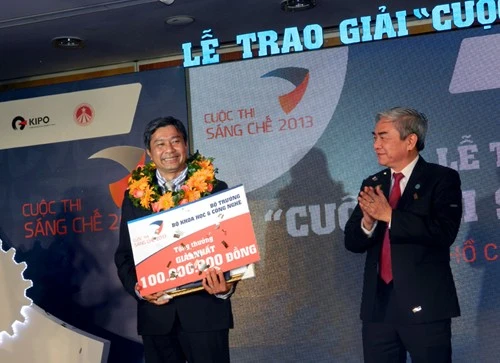 Cuộc thi Sáng chế năm 2013: &quot;Máy gặt đập lúa&quot; đoạt giải nhất