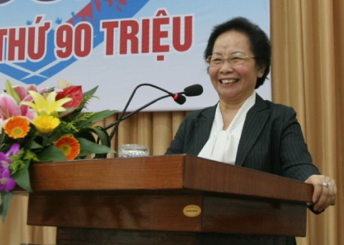 Phó Chủ tịch nước Nguyễn Thị Doan chúc mừng sự kiện công dân Việt Nam thứ 90 triệu chào đời Phó Chủ tịch nước Nguyễn Thị Doan chúc mừng sự kiện công dân Việt Nam thứ 90 triệu chào đời