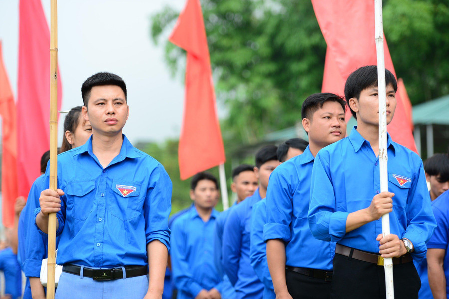 Lễ ra quân ngày cao điểm tình nguyện chung tay xây dựng nông thôn mới cấp Trung ương tại Tuyên Quang. Lễ ra quân ngày cao điểm tình nguyện chung tay xây dựng nông thôn mới cấp Trung ương tại Tuyên Quang.