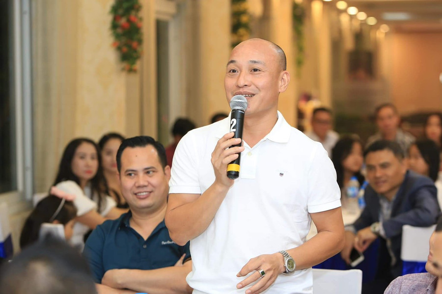 Nhà báo, Nhà thơ Phạm Quốc Cường. Nhà báo, Nhà thơ Phạm Quốc Cường.