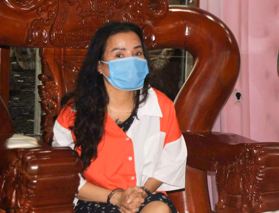 Đối tượng Nguyễn Thị Hoài tại thời điểm bị bắt. Ảnh: Công an Nghệ An.