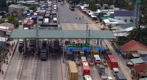 Trạm thu phí BOT Cai Lậy (Tiền Giang). Ảnh: Hoàng Hà