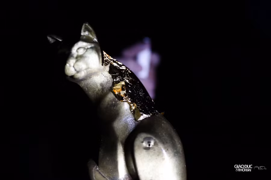 Vàng lá được sử dụng trong quá trình chế tác