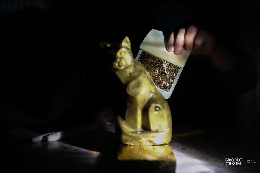 Vàng lá được sử dụng trong quá trình chế tác