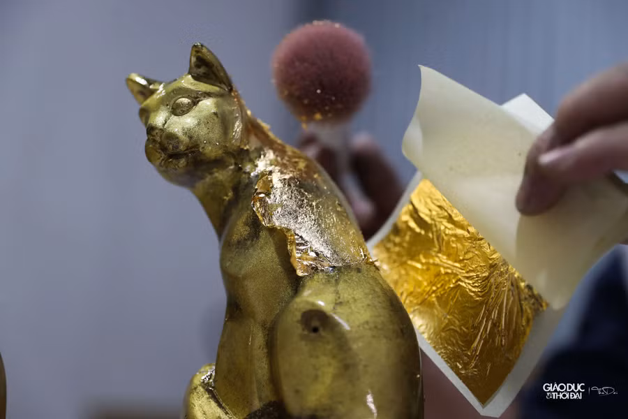 Vàng lá được sử dụng trong quá trình chế tác