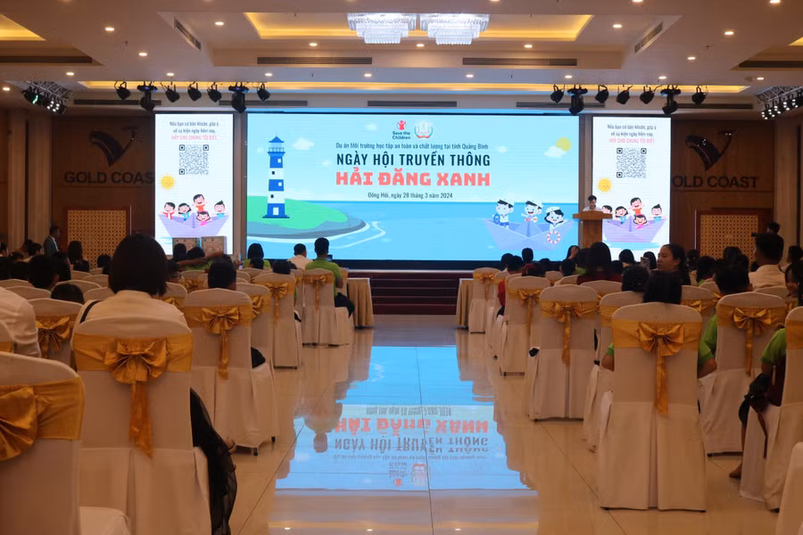 Ngày hội truyền thông thu hút đông đảo HS tham gia.