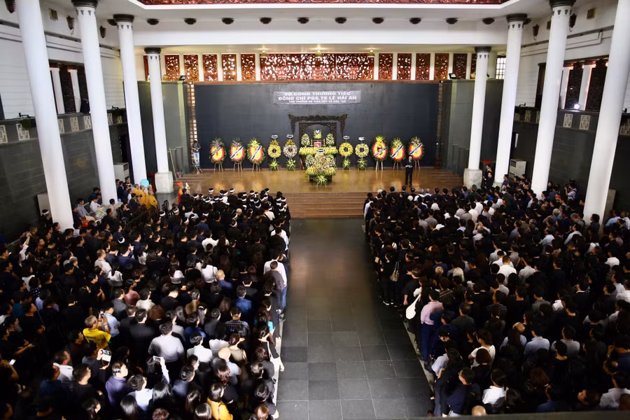 14h30 phút, Lễ truy điệu PGS.TS Lê Hải An bắt đầu