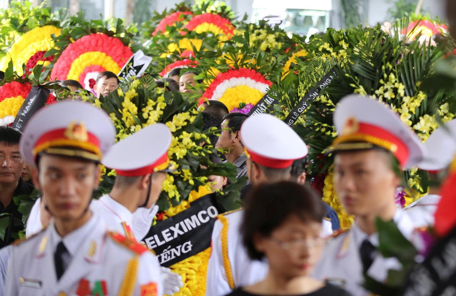 Hàng nghìn người thương tiếc tiễn đưa Thứ trưởng Lê Hải An