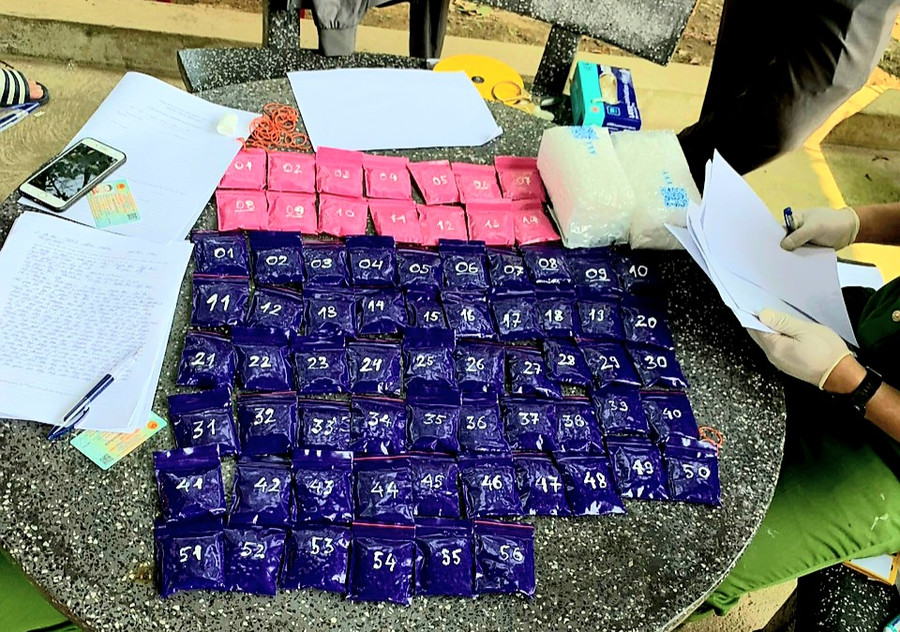 Tang vật vụ án bị cơ quan công an thu giữ. Tang vật vụ án bị cơ quan công an thu giữ.