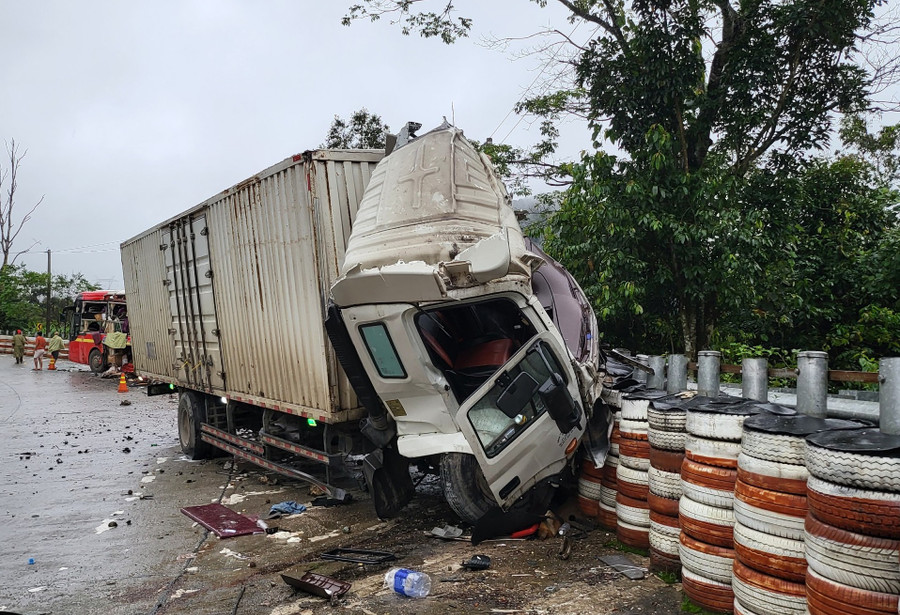Hiện trường vụ tai nạn. Hiện trường vụ tai nạn.