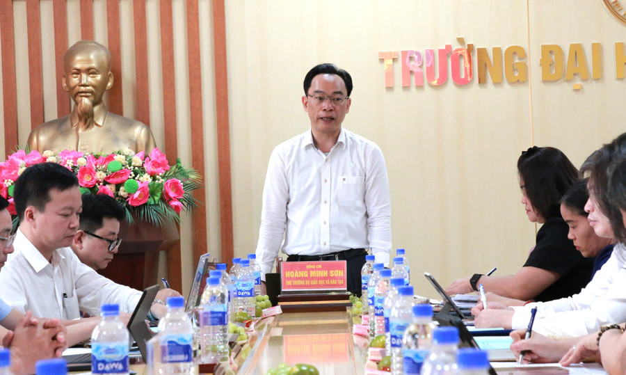 Thứ trưởng Hoàng Minh Sơn phát biểu. (Ảnh: Thành Tâm)