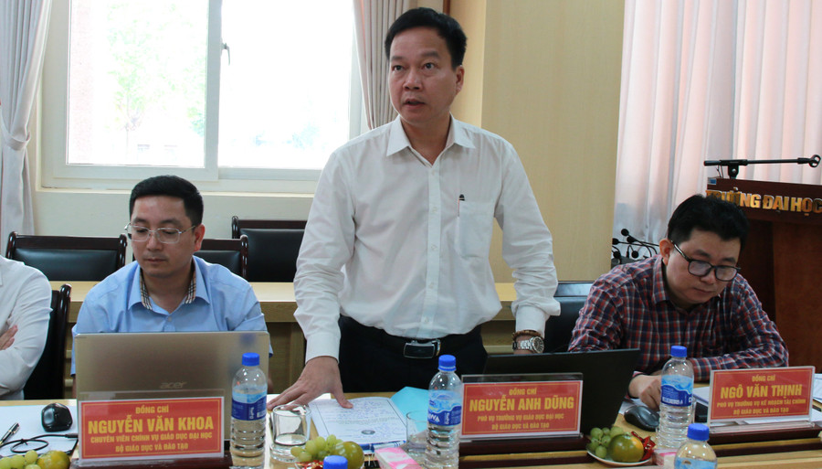 Phó Vụ trưởng Vụ Giáo dục đại học Nguyễn Anh Dũng phát biểu. (Ảnh: Thành Tâm)