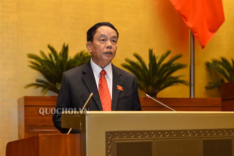 Chủ nhiệm Ủy ban Quốc phòng và An ninh Võ Trọng Việt trình bày báo cáo giải trình, tiếp thu, chỉnh lý dự thảo Luật