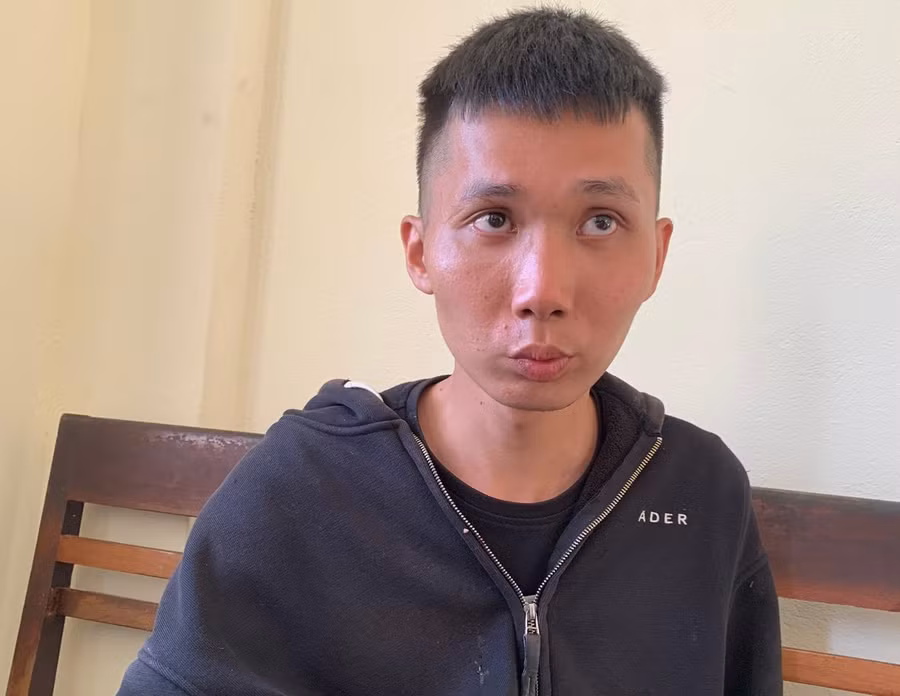 Nguyễn Văn Dũng tại cơ quan công an.