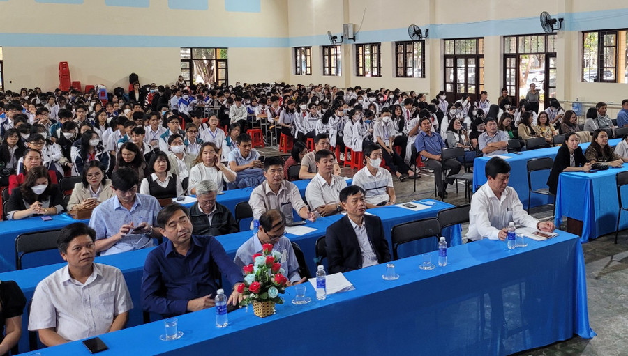 Buổi tổng kết Cuộc thi Khoa học kĩ thuật cấp tỉnh dành cho học sinh trung học.