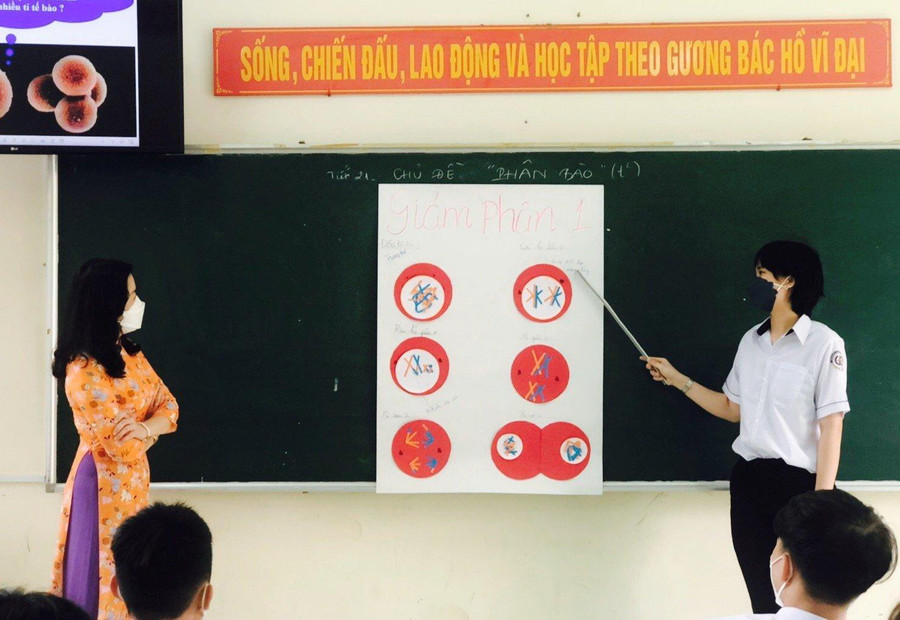 Đổi mới sáng tạo trong từng giờ học để hấp dẫn học sinh.