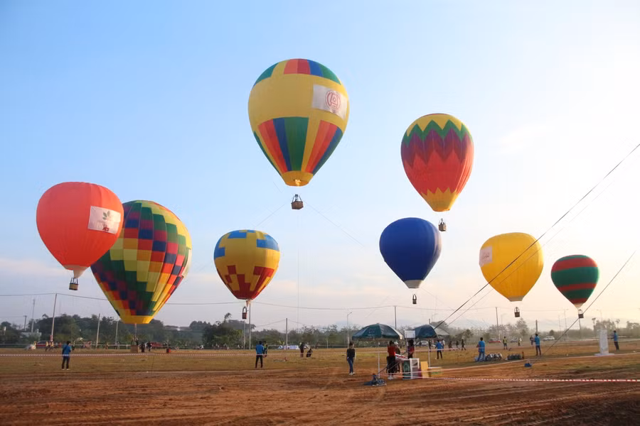 Tỉnh Kon Tum lần đầu tiên tổ chức ngày hội khinh khí cầu.