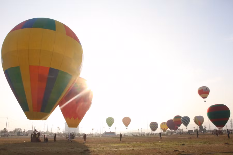 Ông Nguyễn Xuân Truyền, Phó giám đốc Sở Văn hoá - Thể thao và Du lịch Kon Tum cho biết, diễn đàn "Du lịch Kon Tum - Tiềm năng và triển vọng” được tổ chức lần này với mong muốn giới thiệu, quảng bá các nét đặc sắc về văn hoá, du lịch của tỉnh đến bạn bè trong nước và Quốc tế. Qua đó, tạo điều kiện cho việc hợp tác phát triển du lịch, tăng cường kết nối tour, tuyến, thu hút du khách đến Kon Tum. Đồng thời đây còn là cơ hội để tỉnh Kon Tum kết nối với các tỉnh, thành phố tổ chức ký kết, hợp tác xúc tiến đầu tư - thương mại, phát triển du lịch, góp phần phát triển kinh tế - xã hội các địa phương.